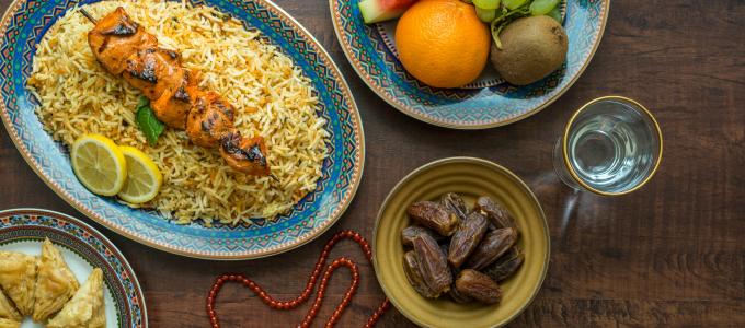 Блюда сезона: что приготовить к праздничному столу на «Ураза Байрам»?